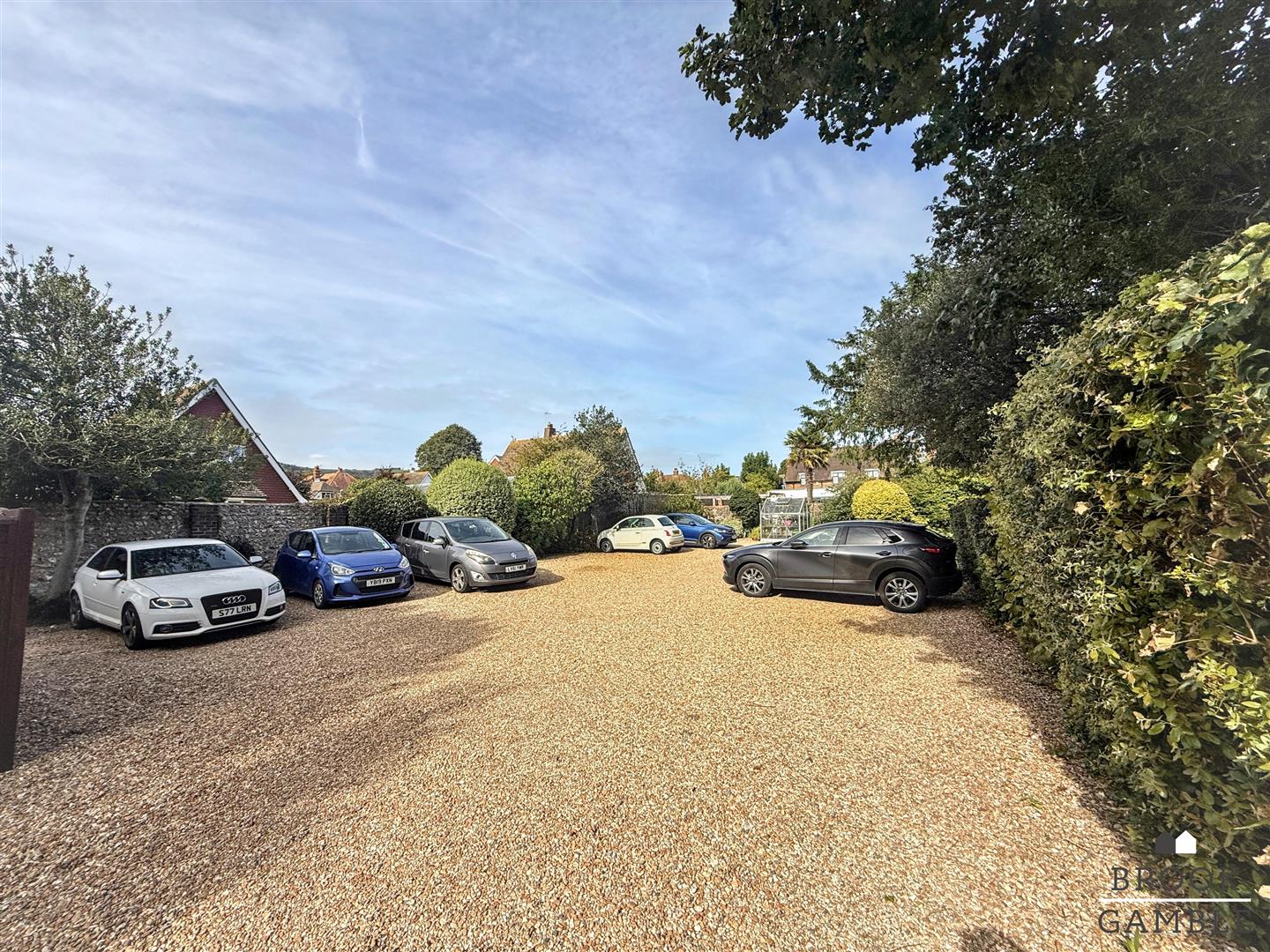 1 Bedroom Apartment. 76 Church Street in Eastbourne,  11